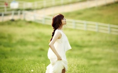 扯开衣服两只小兔子跳出来是